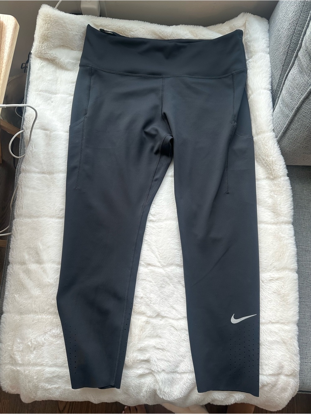 Nike epic luxe women Black Leggings with Reflective Swoosh